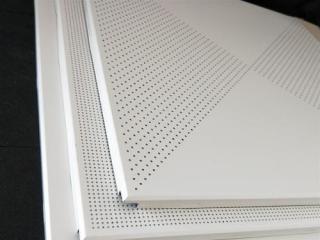 十大鋁扣板品牌有哪些-沖孔鋁扣板的優(yōu)點有哪些