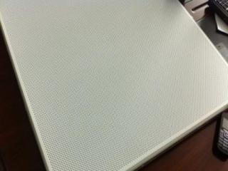 辦公室吊頂鋁扣板批發(fā)-辦公室吊頂應(yīng)該選擇鋁扣板還是鋁單板