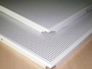 鋁扣板十大廠家-機房鋁扣板吊頂
