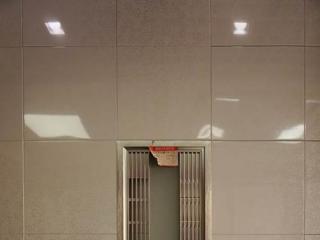 鋁合金集成鋁扣板廠家-佛山集成吊頂廠家講解鋁扣板集成吊頂價格